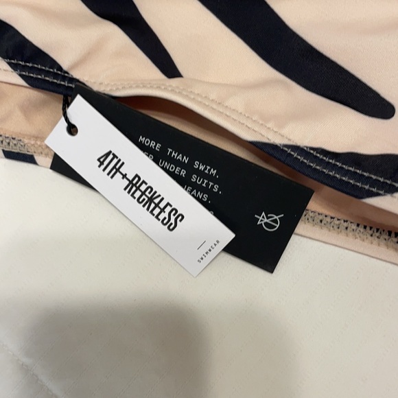 Zebra print swimsuit - Picture 3 of 4